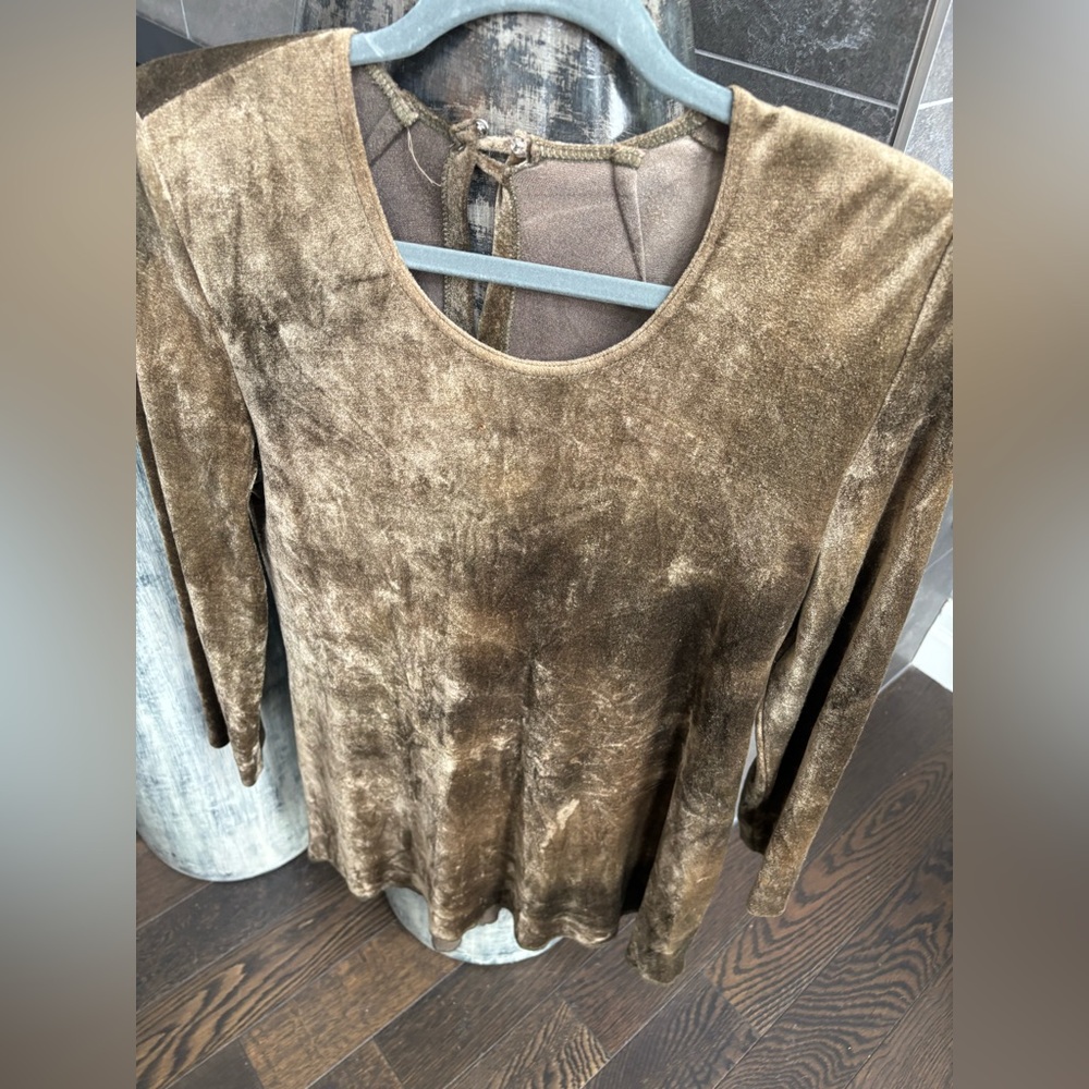 Max Mara two piece top and pant set size 8 in a shade of brown velour
